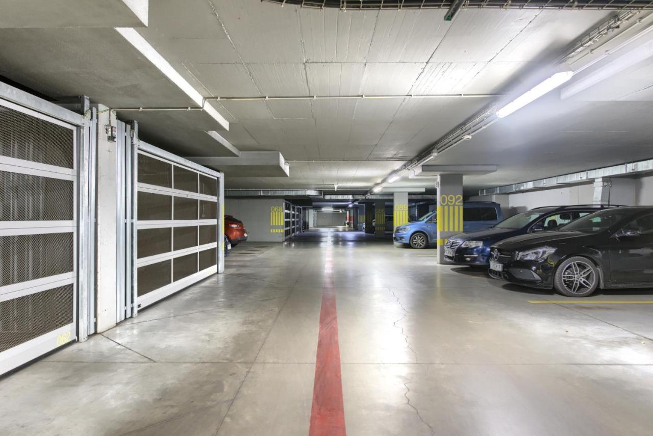 City Center Apartament Parking By Impero Poznań Esterno foto